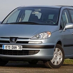 Peugeot 807, un monospace pour la famille d’abord !